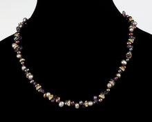 Feminine and Delicate ZigZag Necklace