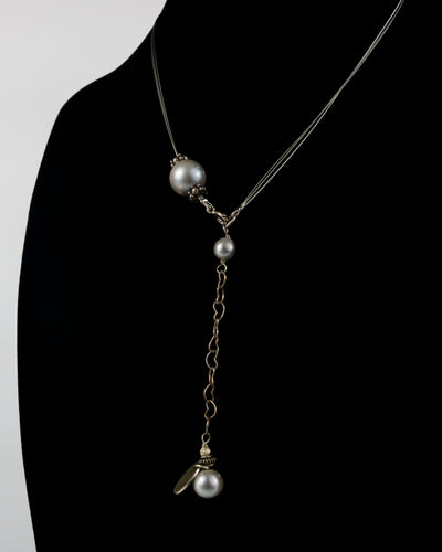 Sophisticated and Simple Necklace on Diamond Wire